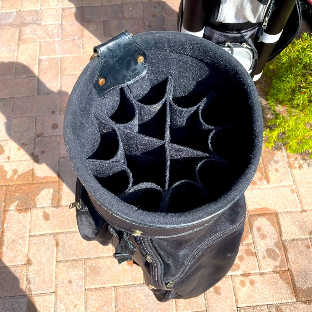 Golf cart bag with 14 club dividers by Flip